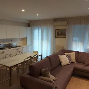  Apartment Casa Belle Vacanze Italy