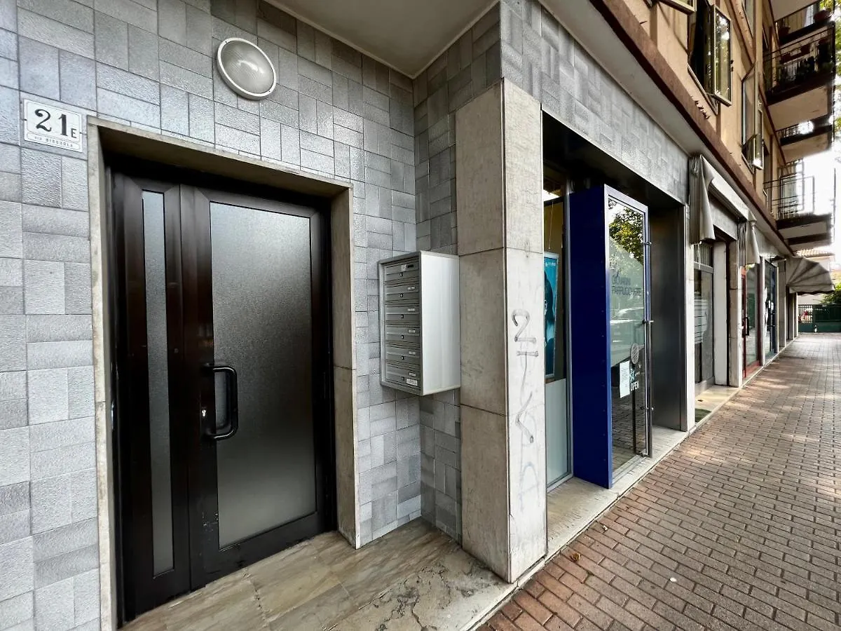 Interno1 Apartment Mestre Italy